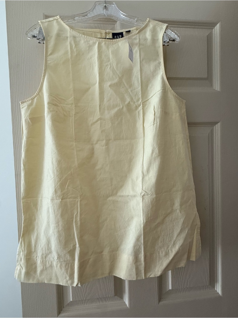 GAP Sleeveless Shift Top - Pale Yellow